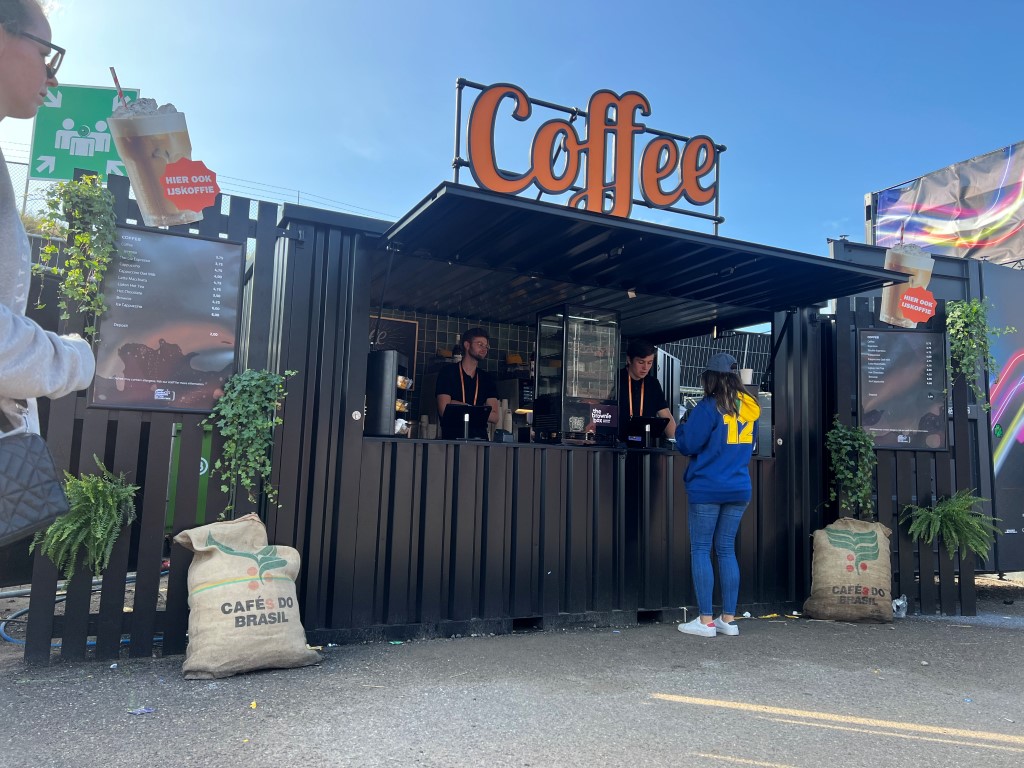 Coffee container op locatie